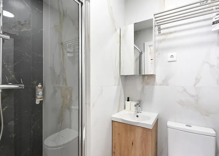 Largo Da Estação B By Sé